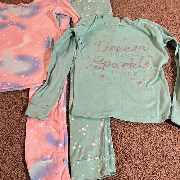 Pair of carters pajamas - Picture 3 of 3